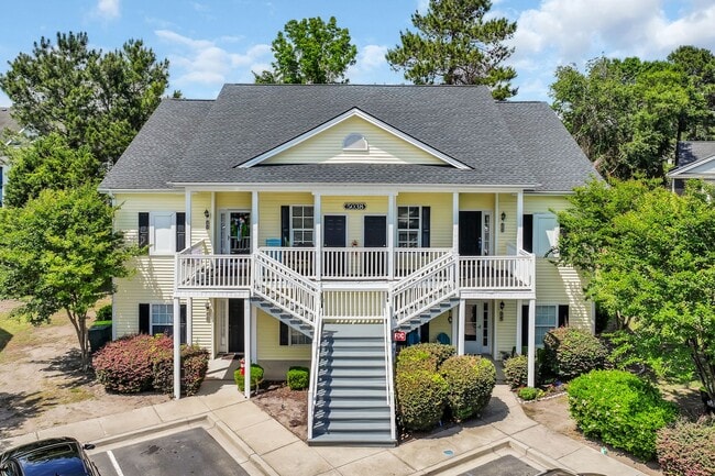 Primary Photo - Beautifully renovated condo offering 3 Bed...