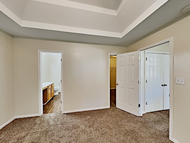 Building Photo - 4319 Caroline Court