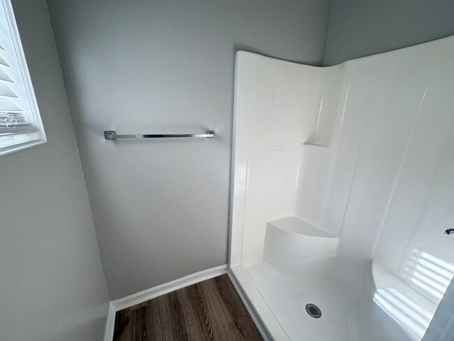 Building Photo - PRE-LEASING FOR AUGUST 9 2026!