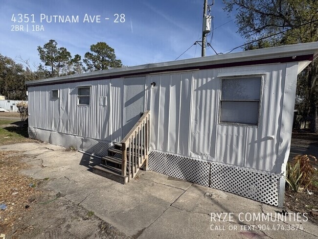 Building Photo - 4351 Putnam Ave