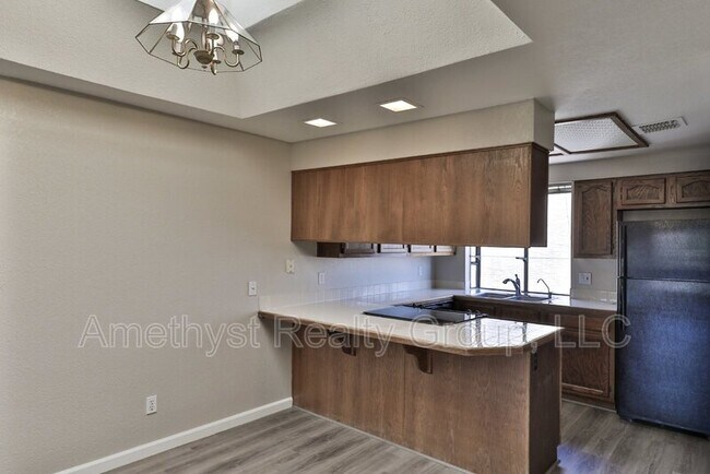 Building Photo - 11666 N 28th Dr