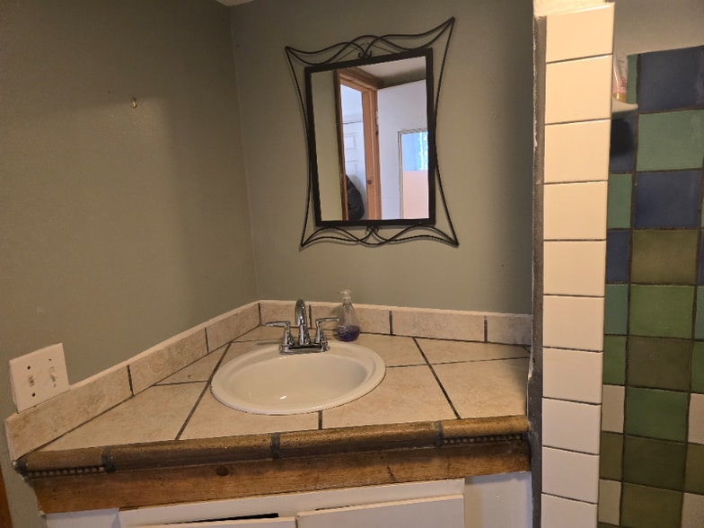 Building Photo - 324 S French Broad Ave