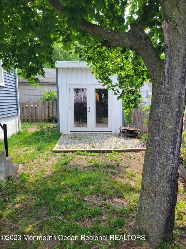 Building Photo - 16 Cornwall St