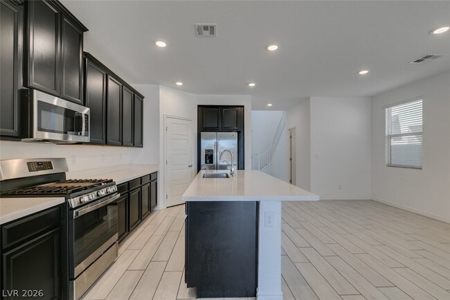 Building Photo - 6858 Greensmen Ave