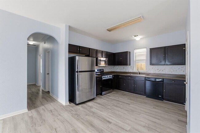 Building Photo - 4500 Senda Ln