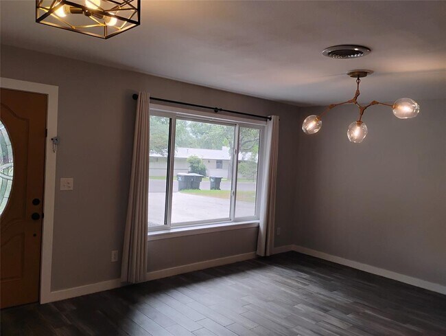 Building Photo - 103 Laurel Ridge