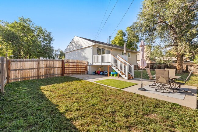 Building Photo - 3040 Garland Terrace