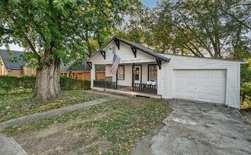 Building Photo - Lower-Level Duplex - 3 Bedrooms, 1 Bath