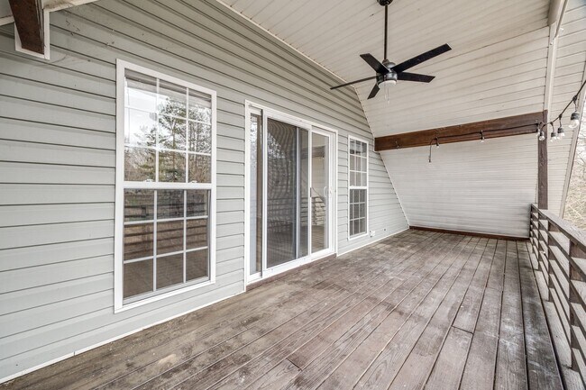 Building Photo - 5988 Quarter Mile Rd