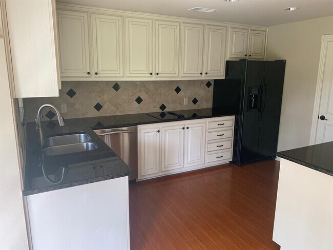 Building Photo - 110 Seminole Cove