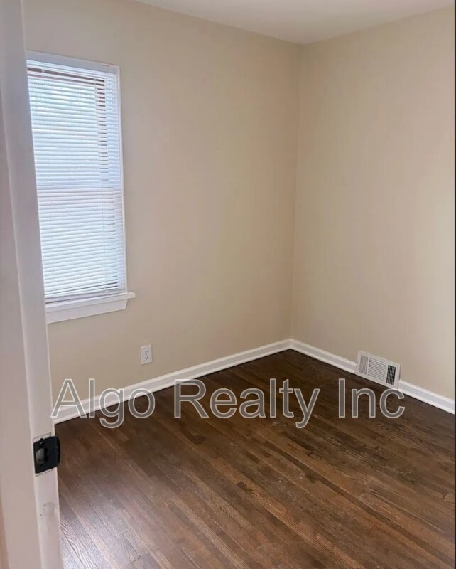 Building Photo - 5109 48th Ave N