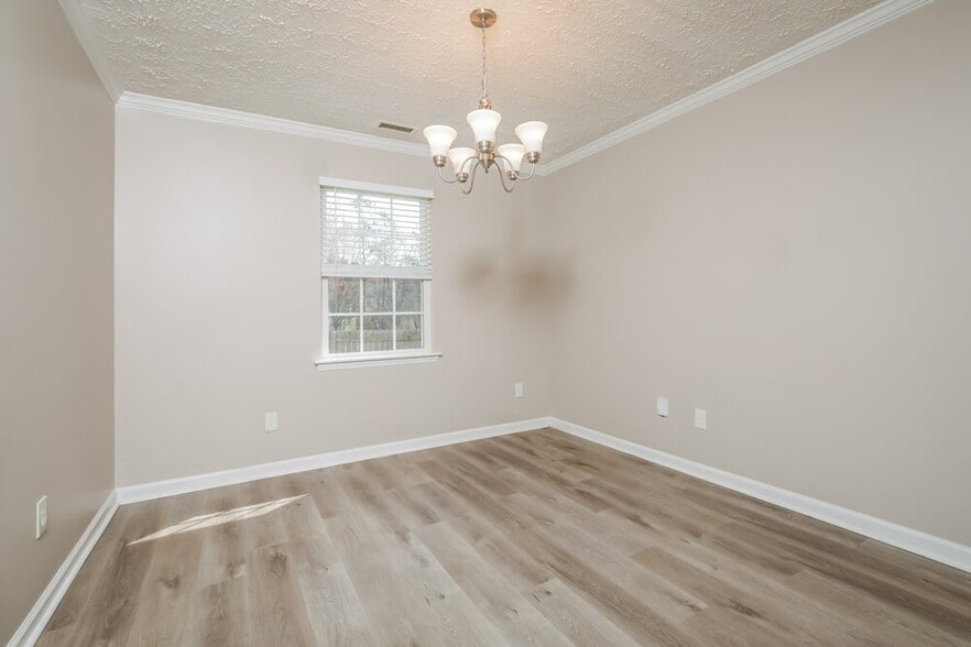 Building Photo - 209 Mingocrest Dr