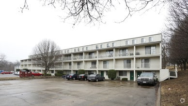 Building Photo - Cherylynn Townhouses