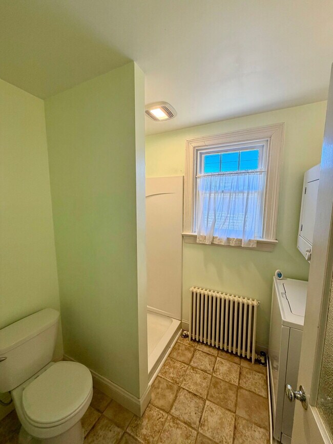 Building Photo - 111 Atkins Ave