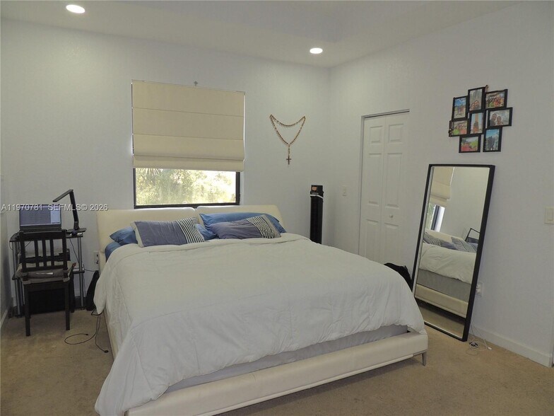 Building Photo - 11301 NW 88th Ter