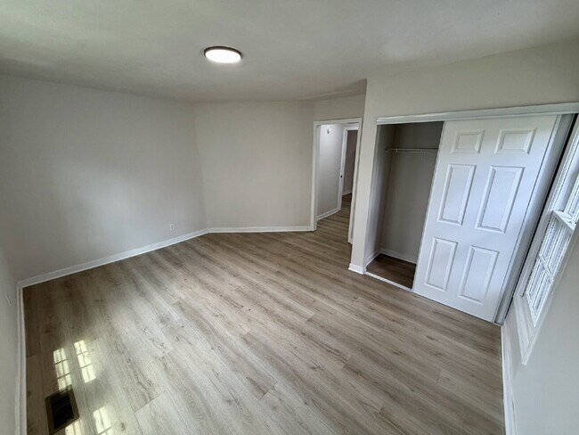 Building Photo - Newly Remodeled 2BR/2BA East Nashville Home with Covered Front Porch, Huge Deck, Spacious Backyar...