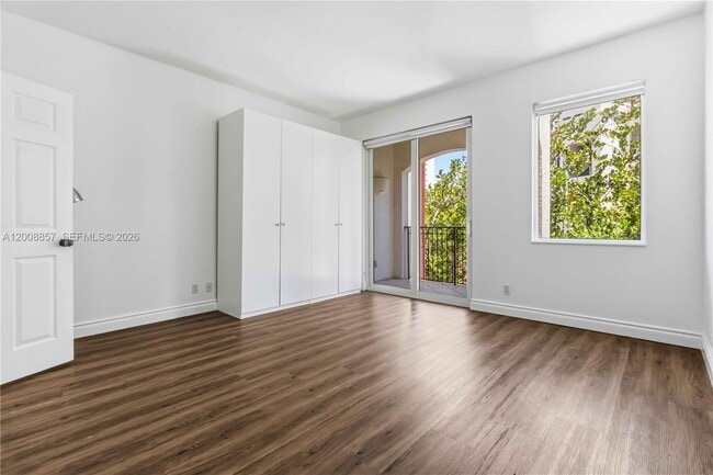 Building Photo - 3700 Island Blvd