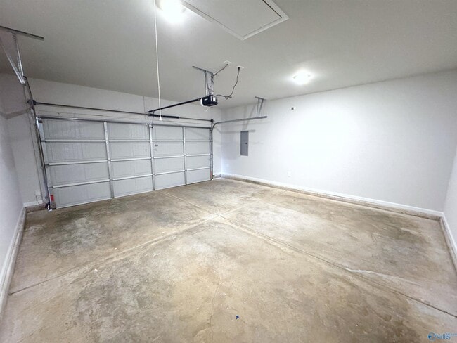 Building Photo - 6065 Gardner Maples Dr SE