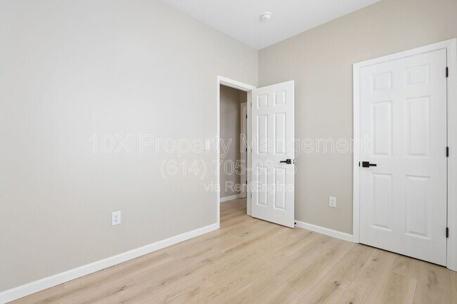 Building Photo - 1209 E Whittier St