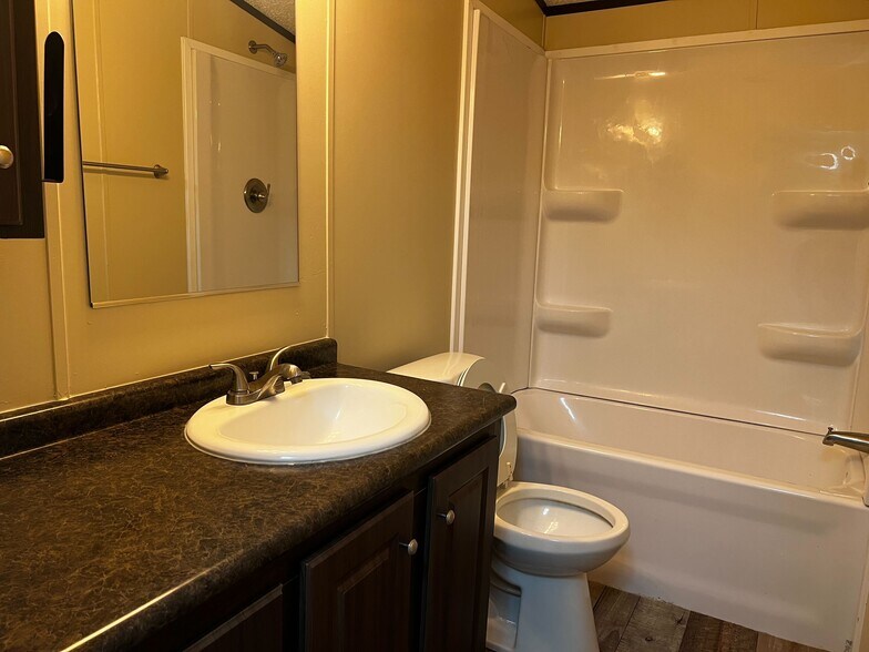 Building Photo - 709 N Collins Fwy