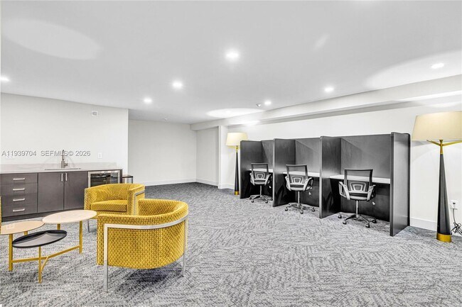 Building Photo - 11 Island Ave