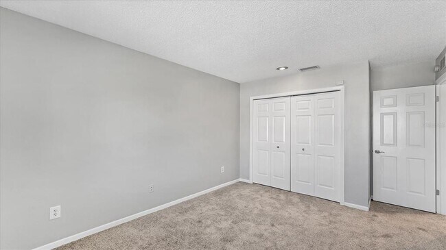 Building Photo - 120 Sands Pt Dr