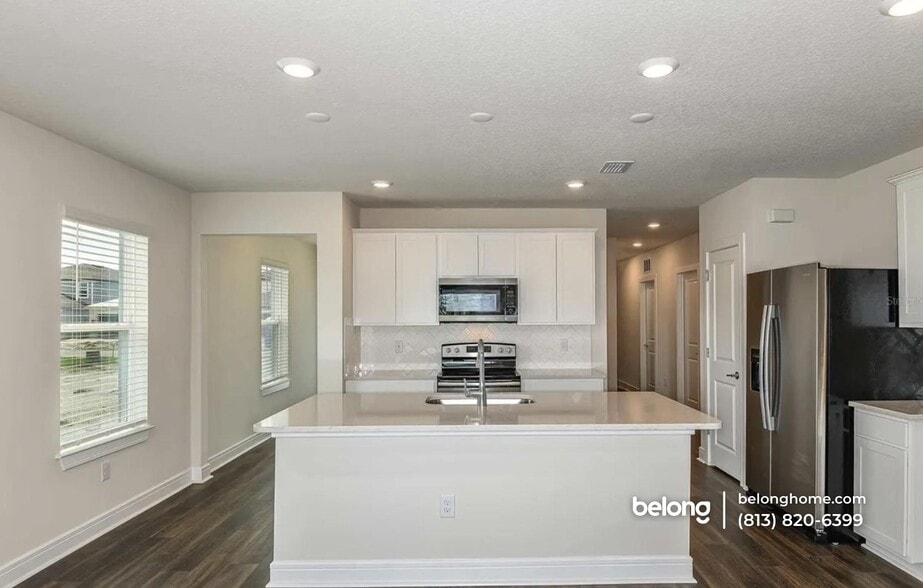 Building Photo - 11752 Moonsail Dr