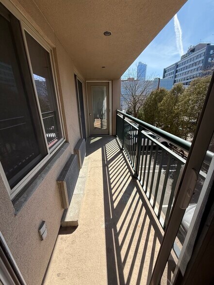 Building Photo - 104 North St