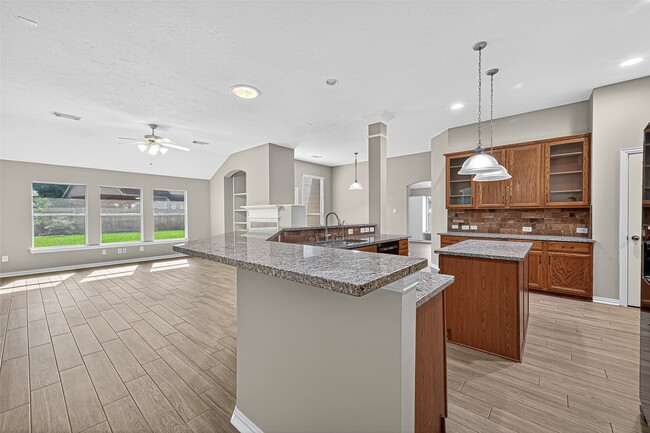 Building Photo - 7527 Rain Meadow Ln