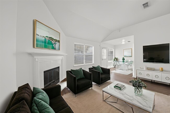 Building Photo - 16122 Cypress Point Dr