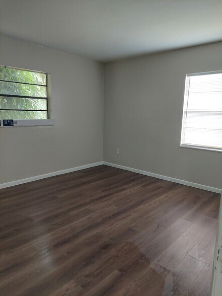 Building Photo - 4389 Edward Rd