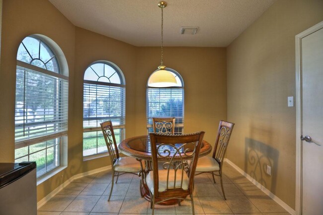 Building Photo - 18530 Alemarble Oak St