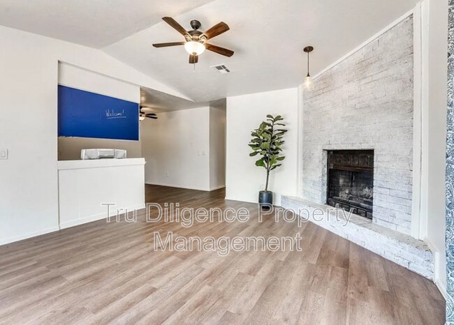 Building Photo - 8801 St George Way