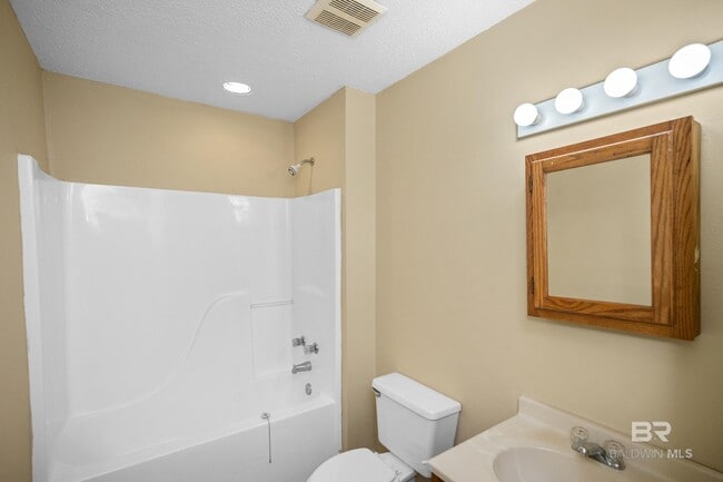 Building Photo - 8564 Garden Cir