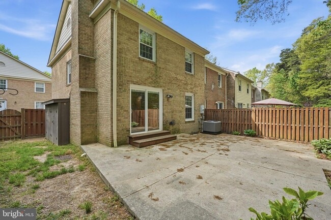 Building Photo - 7381 Jiri Woods Ct