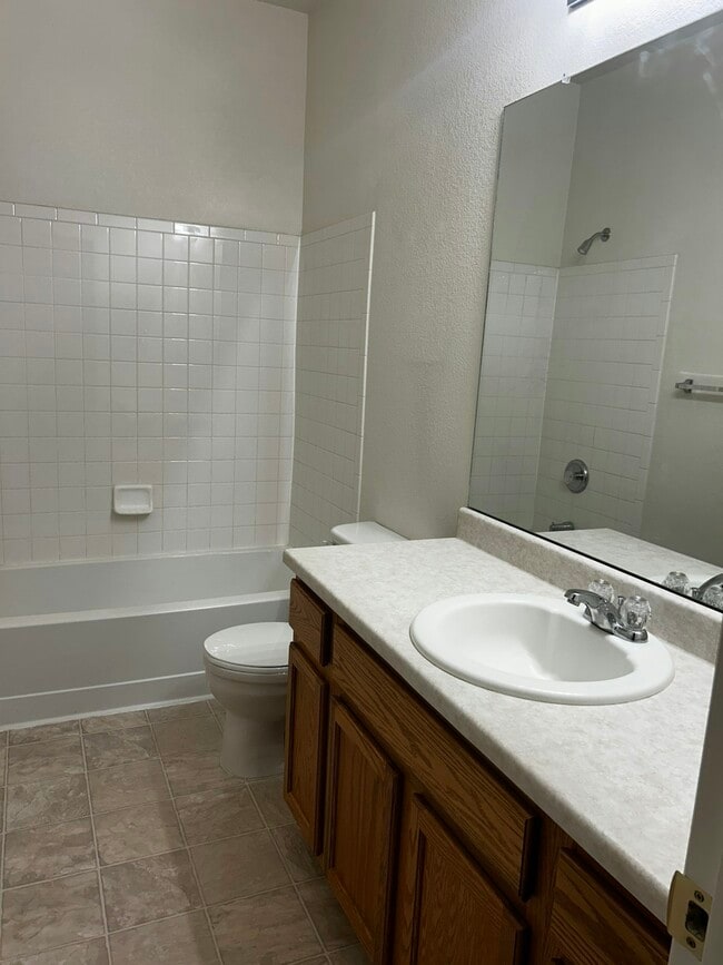 Building Photo - 12929 Grant Cir E