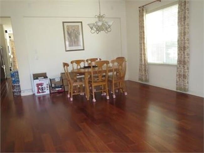 Building Photo - 4 Bedrooms 2 bath home in Wild Horse Commu...