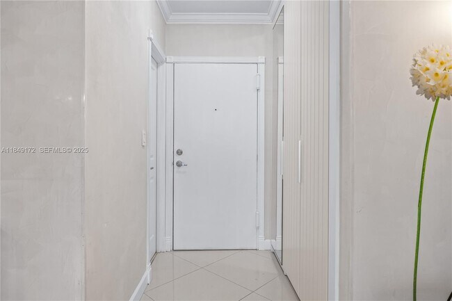 Building Photo - 3001 S Ocean Dr