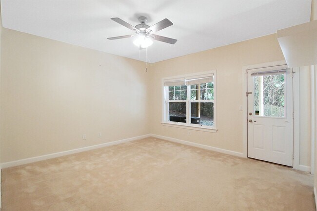 Building Photo - 2147 Yancy Ln