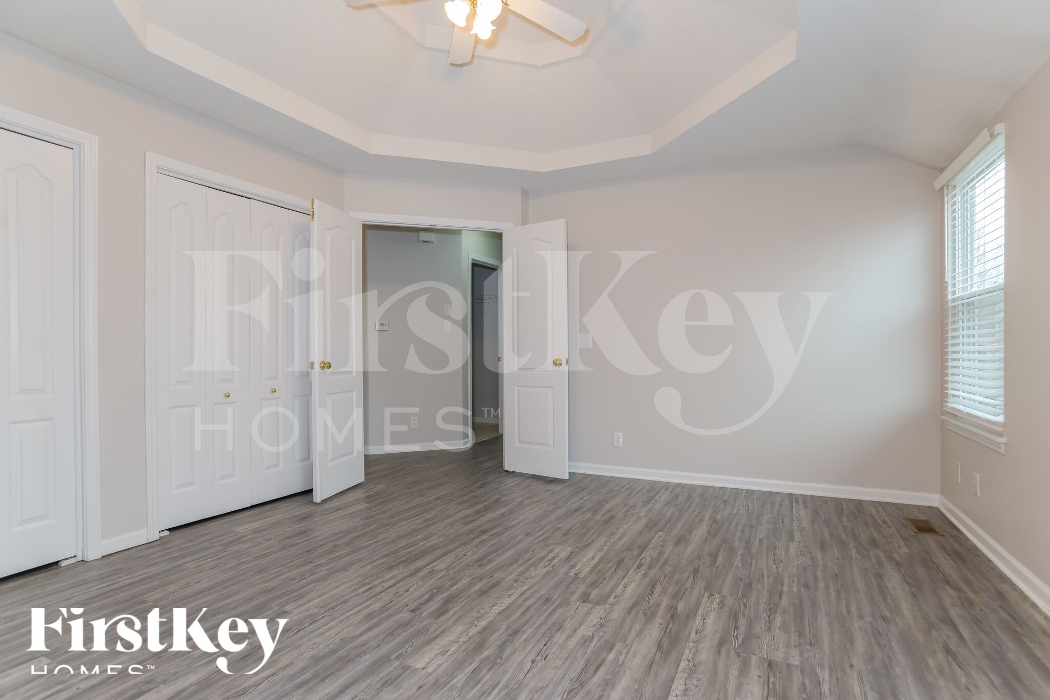 Building Photo - 11123 N Lewis Ave