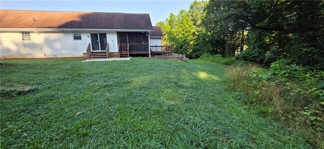 Building Photo - 5143 Ponderosa Farm Rd