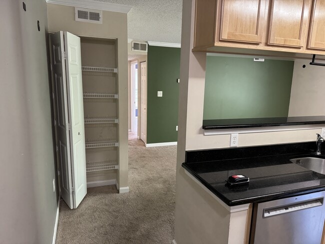 Building Photo - 15659 Horseshoe Ln