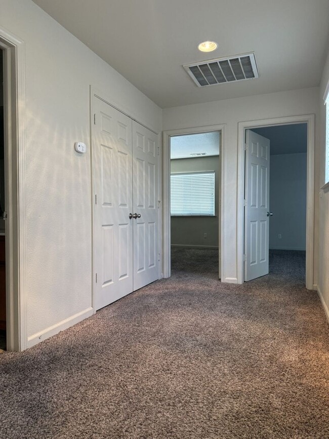 Building Photo - Beautiful Two-Story Home in Desirable Bellevue Ranch!