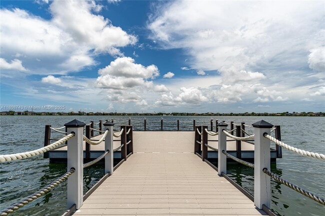 Building Photo - 8680 Watercrest Cir W