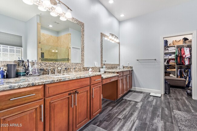 Building Photo - 10230 E Cochise Dr