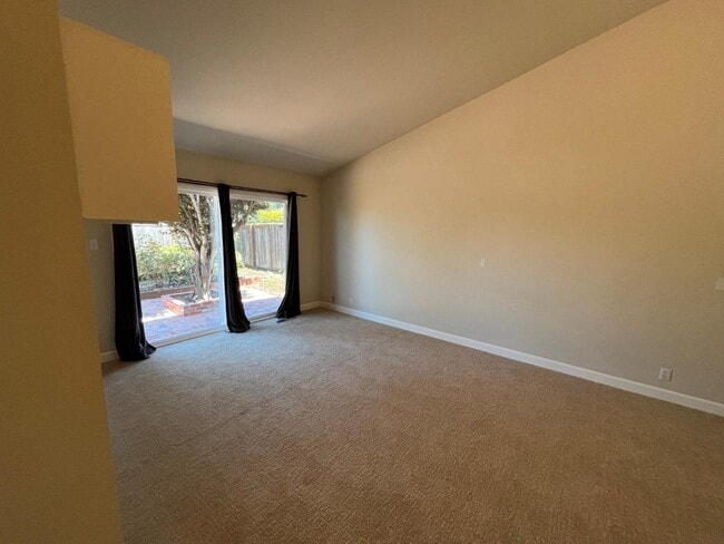 Building Photo - 2066 Touraine Ln