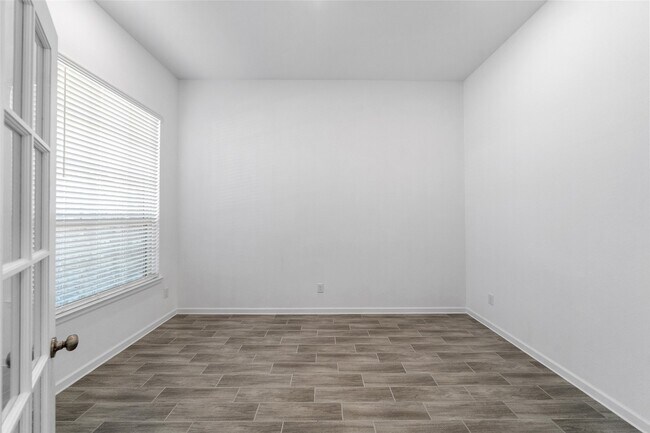 Building Photo - 11107 Willamer St