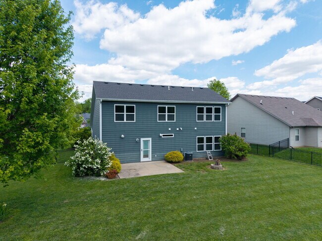 Building Photo - 2414 Nottoway Dr
