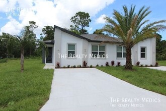 Building Photo - 56 Cordona Dr