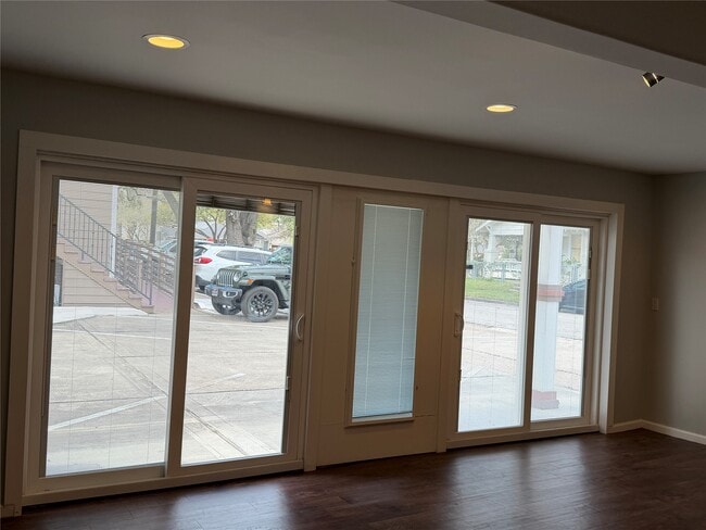 Building Photo - 102 E 5th St